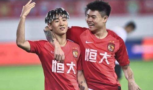尼斯主帅赛后炮轰裁判,争议判罚引发舆论风波
